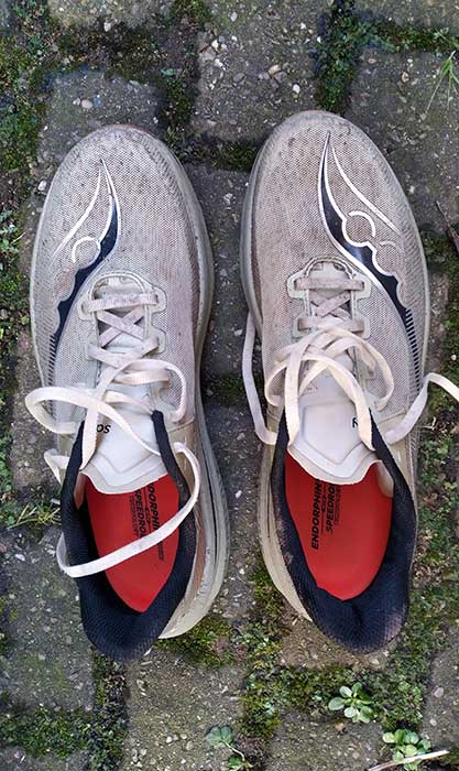 Saucony-Endorphin-Azura-Review-Image-2-Upper