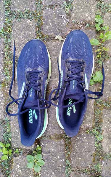 Brooks-Launch-12-Review-Image-1-Upper